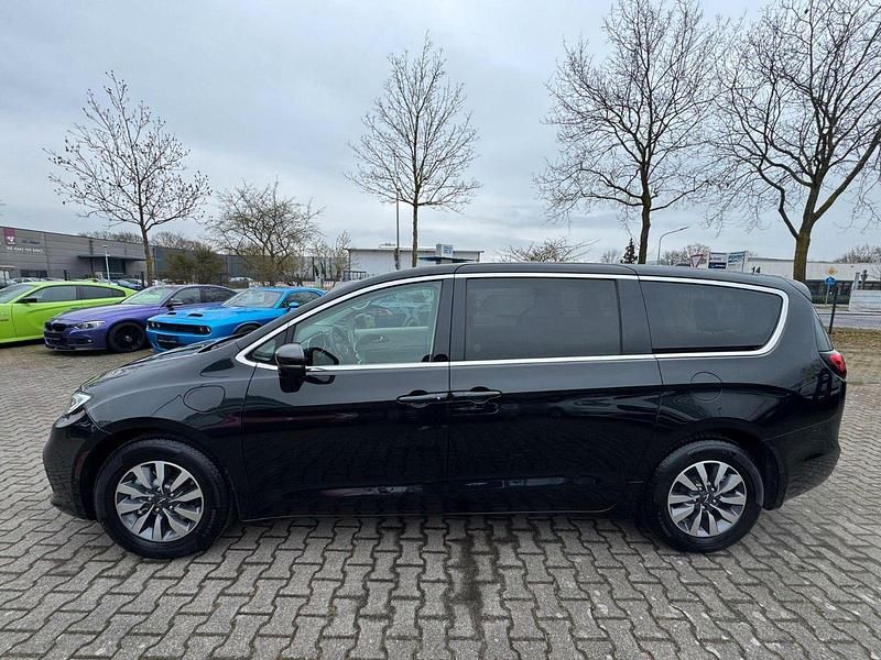 Gebraucht Chrysler Pacifica 291 PS (214 kW) 2022 Schwarz Van