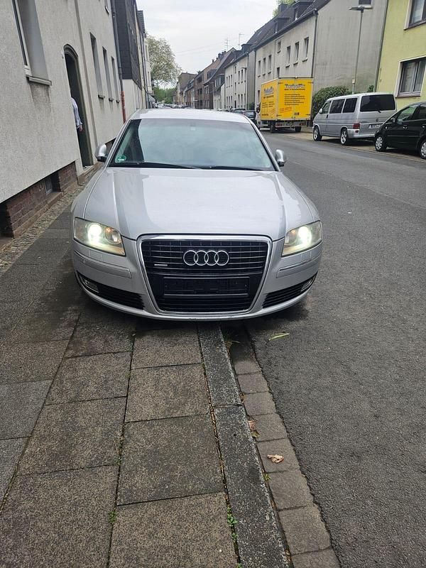 Gebraucht Audi A8 233 PS (171 kW) 2008 Silber Limousine