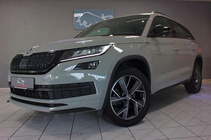 Steel grey met (metallic) Gebraucht 2020 Skoda Kodiaq SportLine SUV | 30.700 € (Teuer) - Bild 1/4