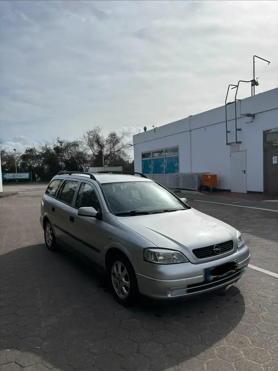 Używany Opel Astra 84 KM (61 kW) 2001 Srebrny Kombi