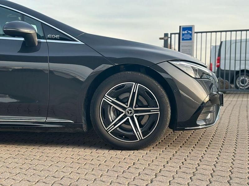 Gebraucht Mercedes EQE300 AMG 180 kW (245 PS) 2024 Grau (grafitgrau  metalliclack) Limousine