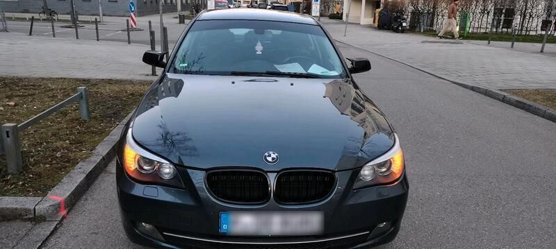 Grau Gebraucht 2007 BMW 520 Limousine | 2.800 € (Superpreis) - Bild 1/4