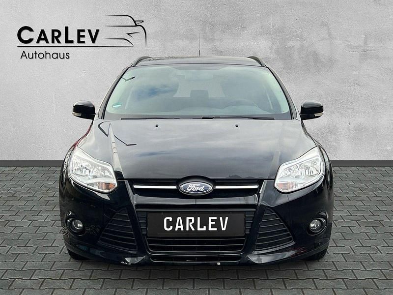 Gebraucht Ford Focus Trend 125 PS (91 kW) 2013 Schwarz Kombi
