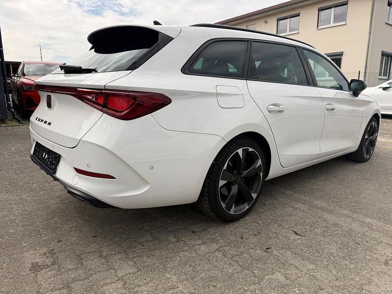 Gebraucht Cupra Leon Basis 150 PS (110 kW) 2024 Weiß Limousine