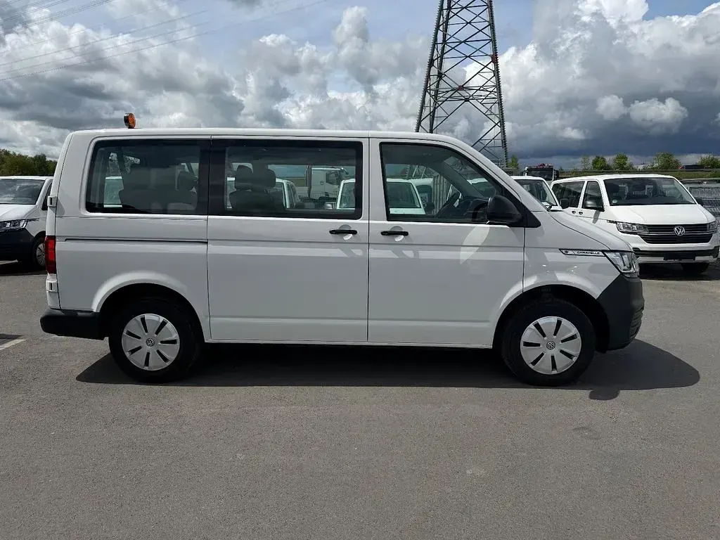 Używany VW Caravelle 110 KM (80 kW) 2021 Biały Van