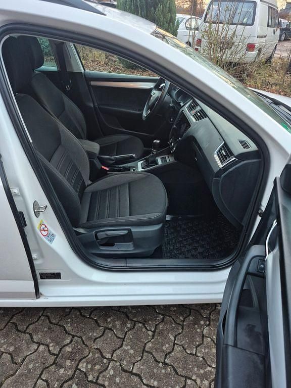 Gebraucht Skoda Octavia Ambition 116 PS (85 kW) 2019 Weiß Kombi