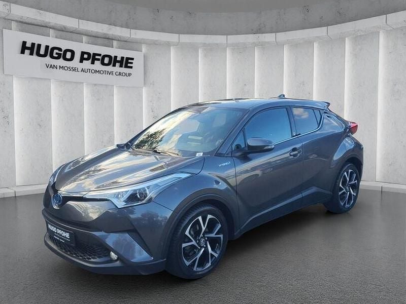 Grau Gebraucht 2018 Toyota C-HR Team SUV | 17.690 € - Bild 1/4