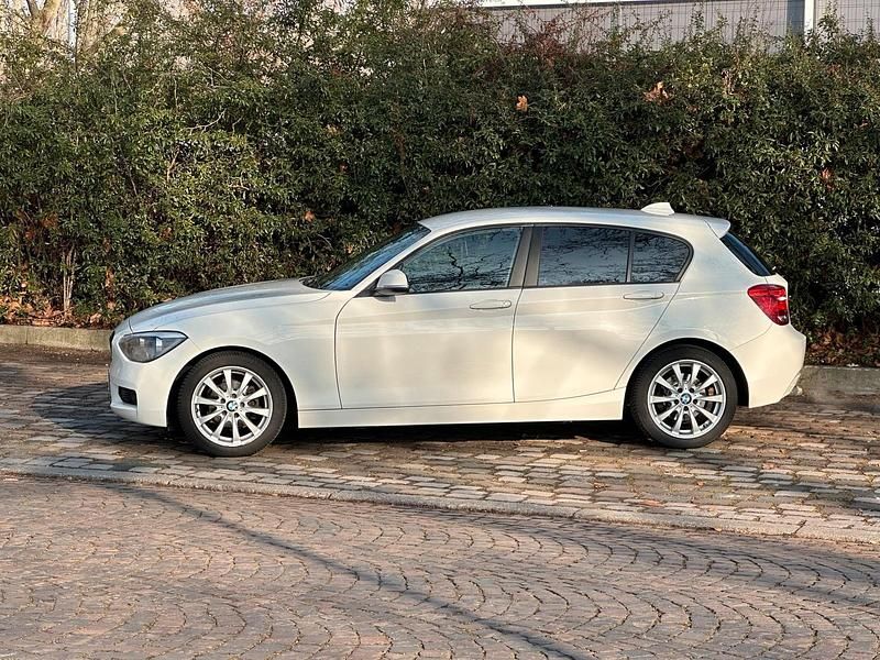 Gebraucht BMW 116 136 PS (100 kW) 2013 Weiß Kleinwagen
