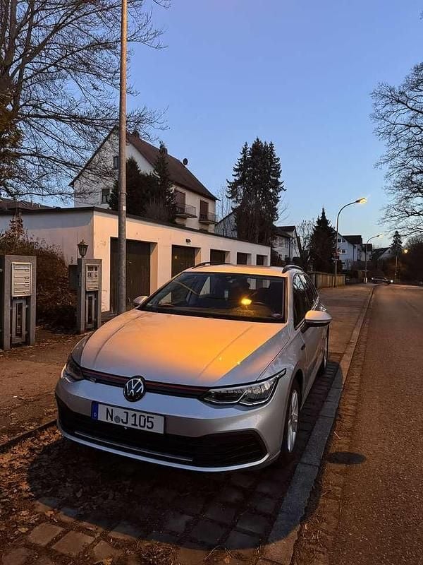 Gebraucht 2021 VW Golf VIII Life Kombi | 18.300 € (Superpreis) - Bild 1/4