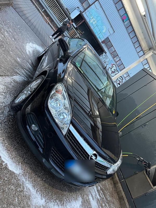 Gebraucht Opel Astra Cabriolet 140 PS (102 kW) 2009 Schwarz Cabrio