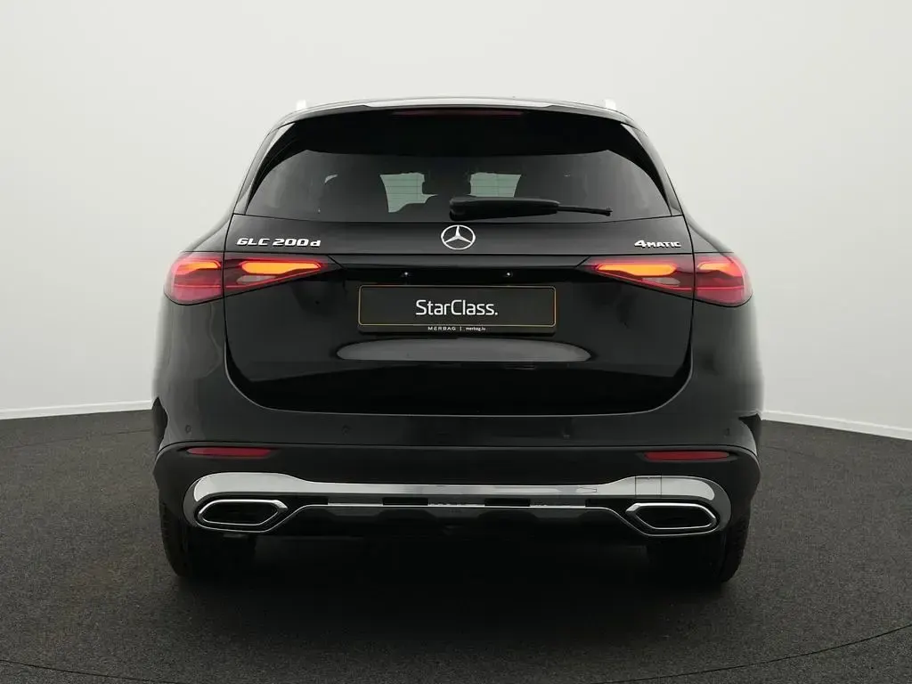 Gebraucht Mercedes GLC200 Advanced 163 PS (119 kW) 2025 Schwarz SUV