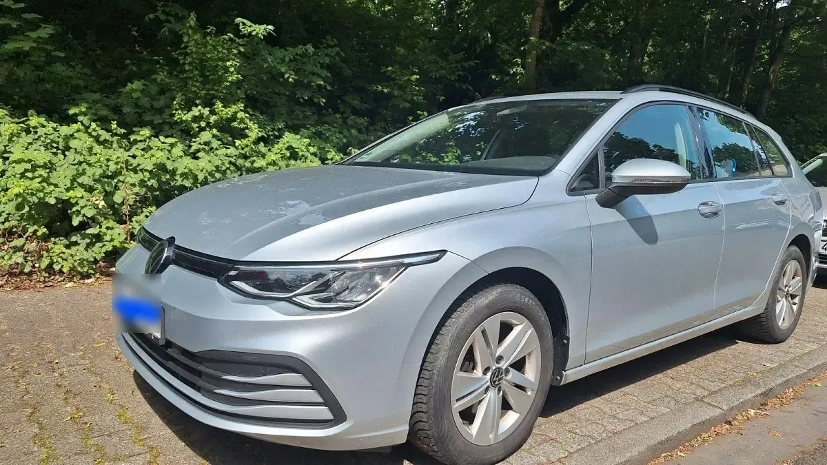 Gebraucht VW Golf VIII Active 110 PS (80 kW) 2022 Grau Kombi