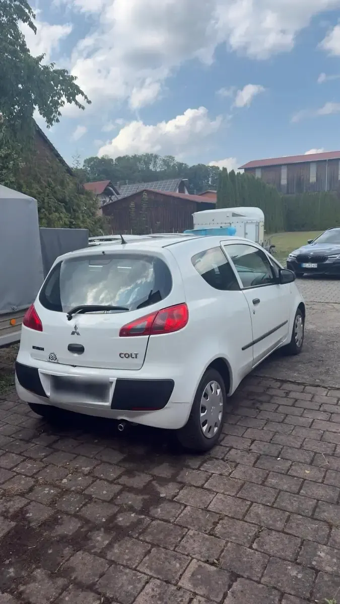 Gebraucht Mitsubishi Colt 95 PS (69 kW) 2007 Weiß Kleinwagen
