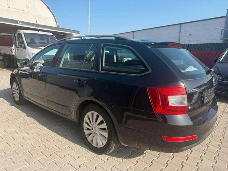 Gebraucht Skoda Octavia Ambition 320 PS (235 kW) 2015 Schwarz Kleinwagen