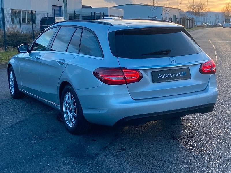 Gebraucht Mercedes C200 150 PS (110 kW) 2018 Silber Kombi
