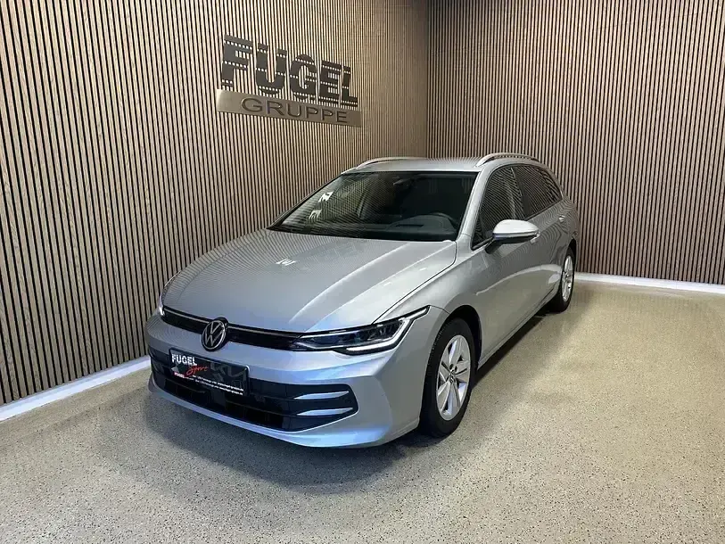 Gebraucht VW Golf VIII Life 200 PS (147 kW) 2024 Silber Kombi