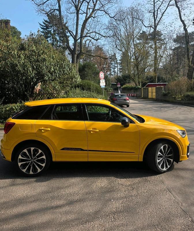 Gebraucht Audi SQ2 300 PS (220 kW) 2019 Gelb SUV
