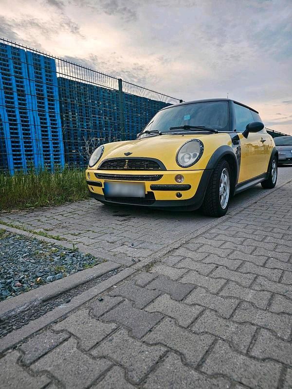 Usata Mini Cooper 75 CV (55 kW) 2003 Giallo Utilitaria