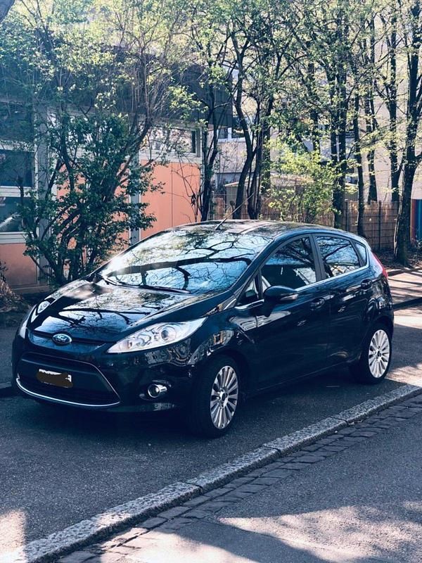 Gebraucht Ford Fiesta Titanium 97 PS (71 kW) 2009 Schwarz Kleinwagen