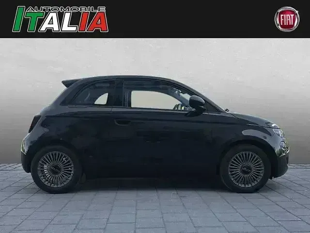 Gebraucht Fiat 500e Icon 86 kW (118 PS) 2022 Schwarz Kleinwagen