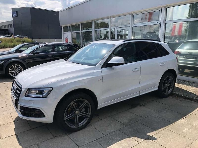 Grau Gebraucht 2016 Audi Q5 Design SUV | 20.500 € (Fairer Preis) - Bild 1/3