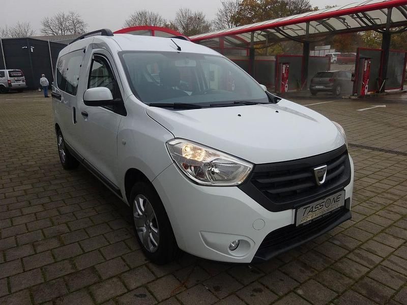Gebraucht Dacia Dokker Basis 102 PS (75 kW) 2017 Weiß Van / Kleinbus