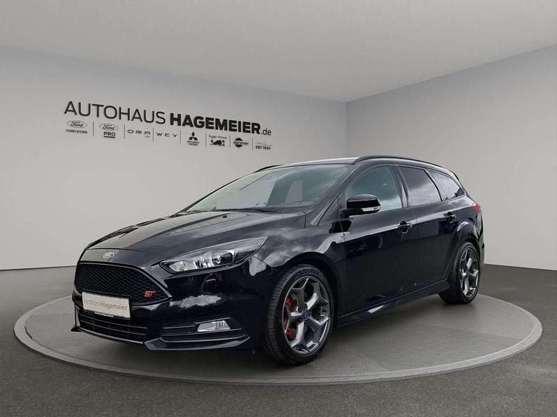 Iridium schwarz mica Gebraucht 2016 Ford Focus Sport Kombi | 12.950 € (Fairer Preis) - Bild 1/4