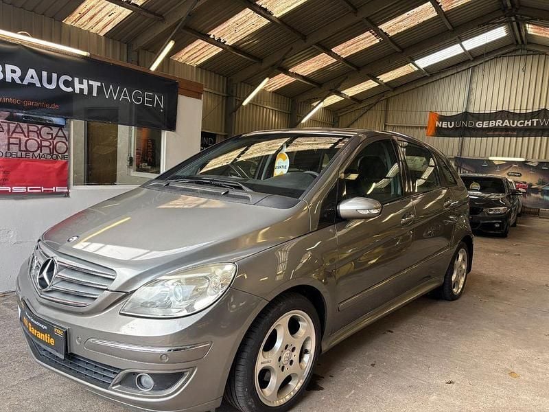 Gebraucht Mercedes B180 109 PS (80 kW) 2005 Grau Van / Kleinbus