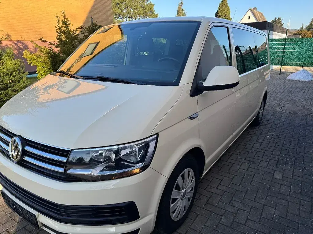 Gebraucht VW Caravelle 150 PS (110 kW) 2020 Beige Van