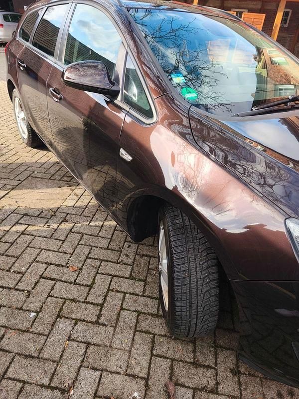 Gebraucht Opel Astra Eco 110 PS (80 kW) 2015 Andere farben Kombi