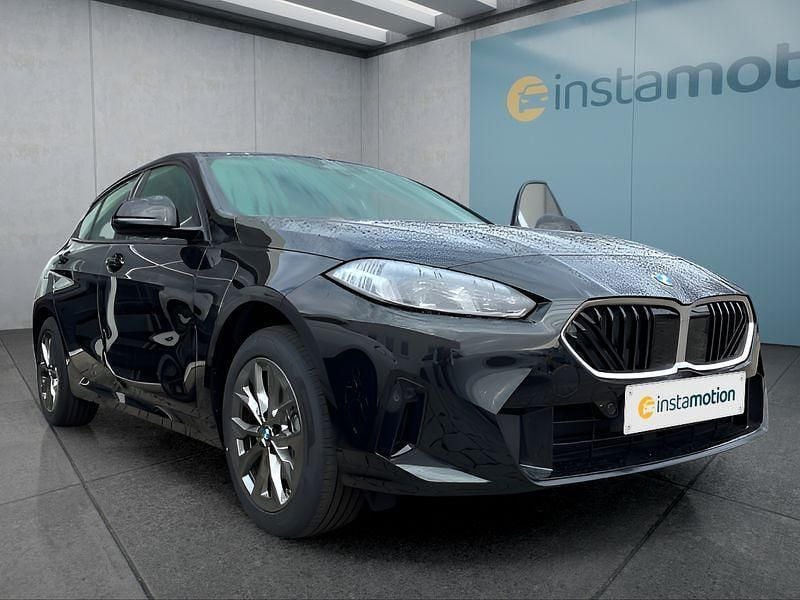 Neu BMW 116 122 PS (89 kW) 2026 Schwarz Kleinwagen