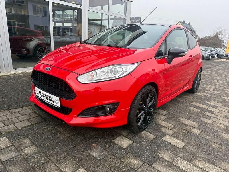 Gebraucht Ford Fiesta Sport 140 PS (102 kW) 2015 Rot Limousine