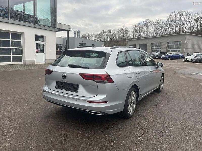 Gebraucht VW Golf VII Style 150 PS (110 kW) 2021 Reflexsilber metallic Kleinwagen