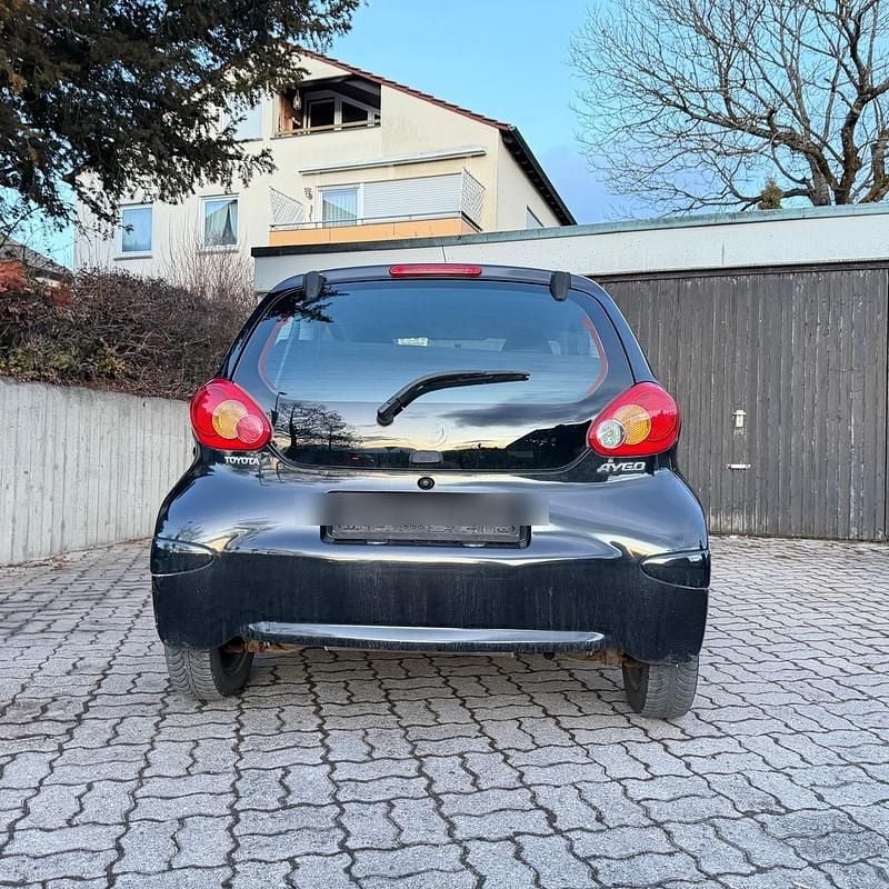 Gebraucht Toyota Aygo 68 PS (50 kW) 2006 Schwarz Kleinwagen