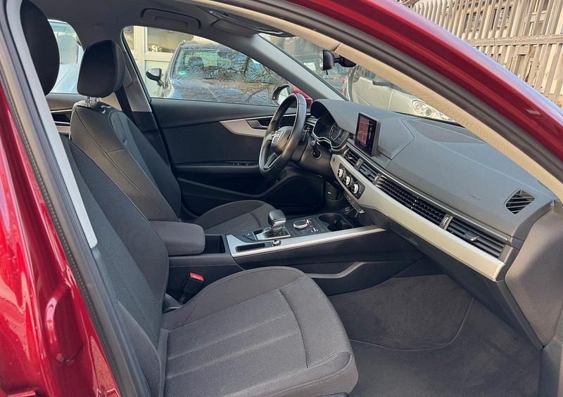 Second-hand Audi A4 150 CP (110 kW) 2019 Roșu Break