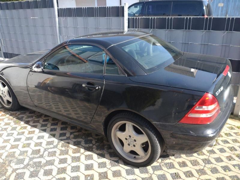 Gebraucht Mercedes SLK320 218 PS (160 kW) 2000 Schwarz Cabrio