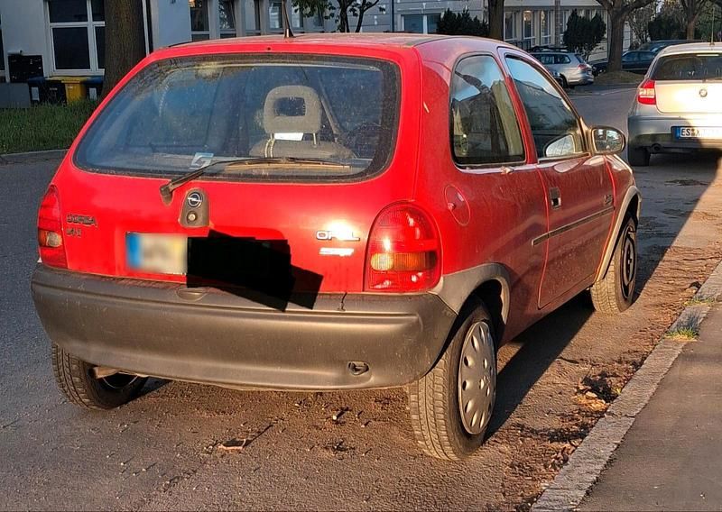 Second-hand Opel Corsa 60 CP (44 kW) 1995 Roșu Hatchback
