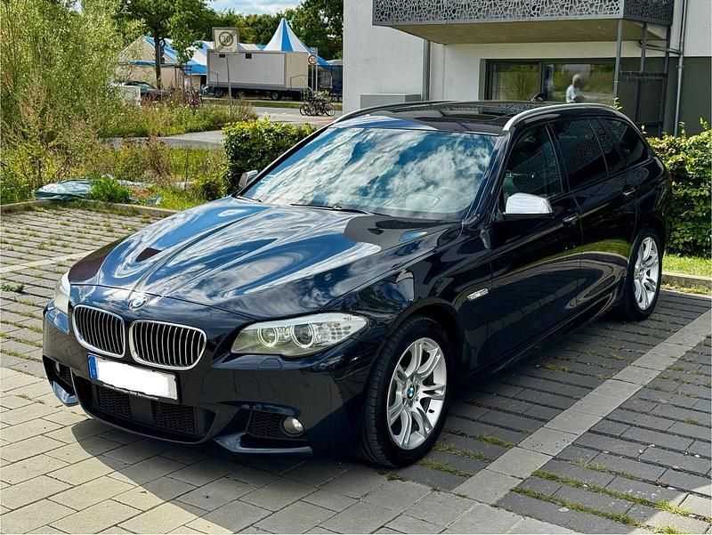 Schwarz Gebraucht 2011 BMW 530 M Sport Kombi | 8.750 € (Fairer Preis) - Bild 1/4
