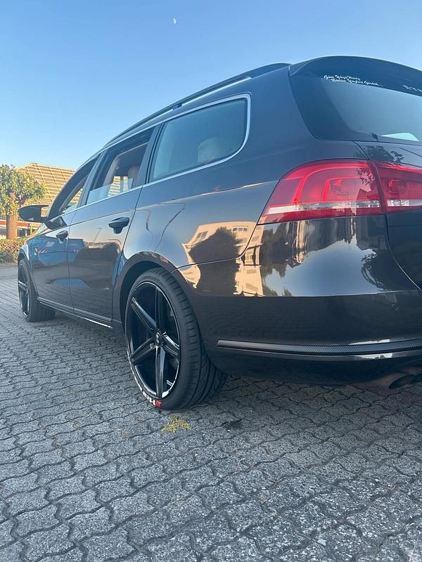 Gebraucht VW Passat 170 PS (125 kW) 2011 Braun Kombi