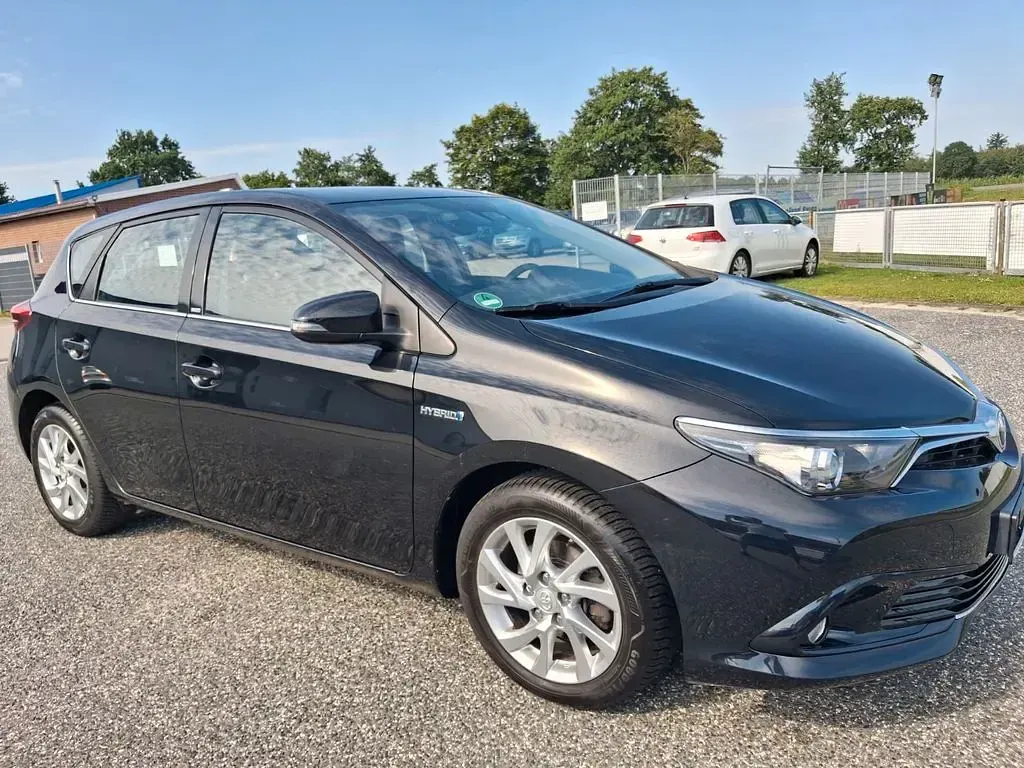 Gebraucht Toyota Auris Hybrid Edition-S 99 PS (72 kW) 2016 Schwarz Limousine