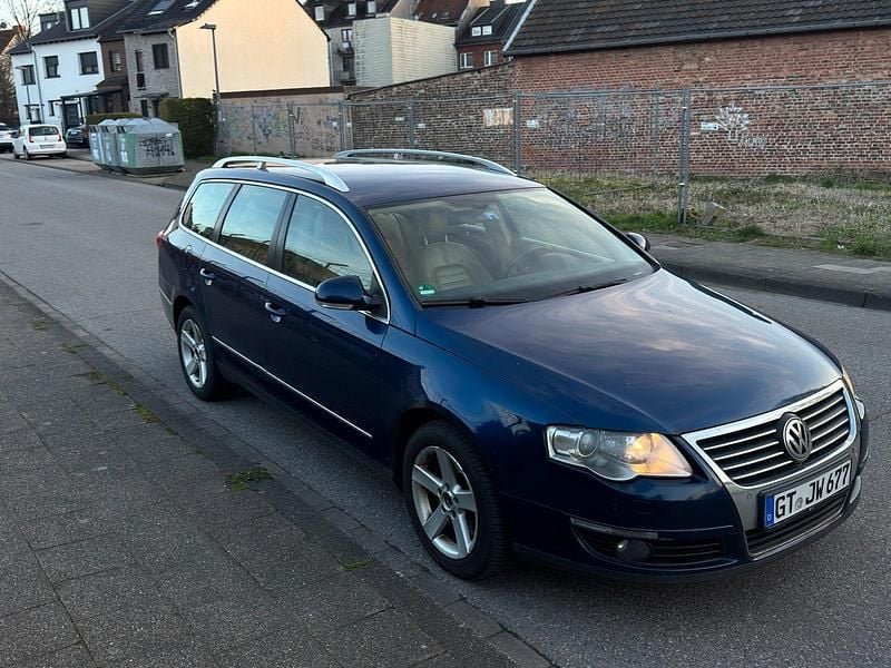 Gebraucht VW Passat 140 PS (102 kW) 2007 Blau Kombi
