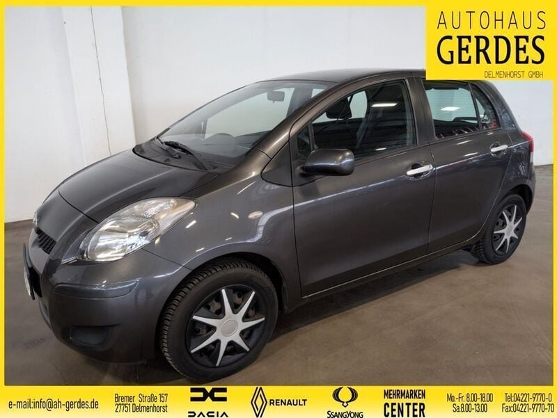 Grau Gebraucht 2011 Toyota Yaris Cool Kleinwagen | 6.990 € (Teuer) - Bild 1/4