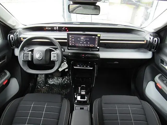Neu Citroën C3 Aircross 145 PS (106 kW) 2025 Grau SUV