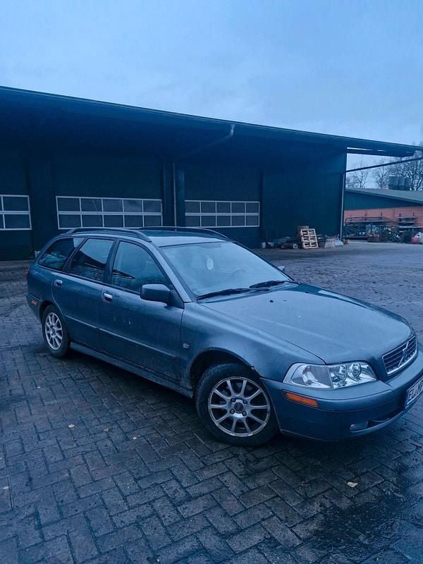 Gebraucht Volvo V40 100 PS (73 kW) 2003 Kombi