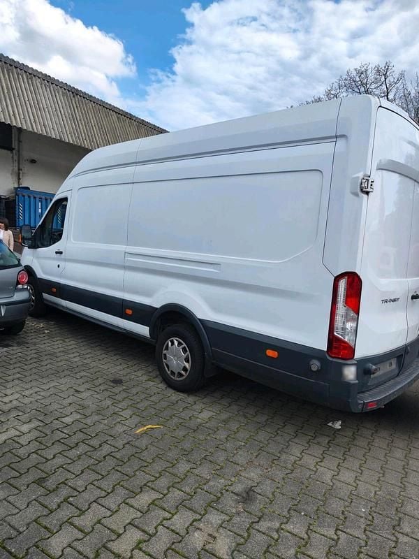 Second-hand Ford Transit 170 CP (125 kW) 2016 Alb Monovolum