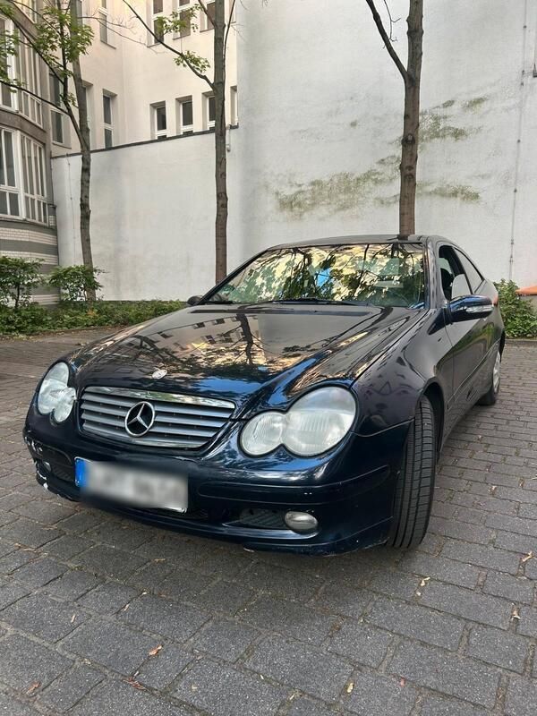 Blau Gebraucht 2003 Mercedes C180 Coupé | 2.450 € (Guter Preis) - Bild 1/4