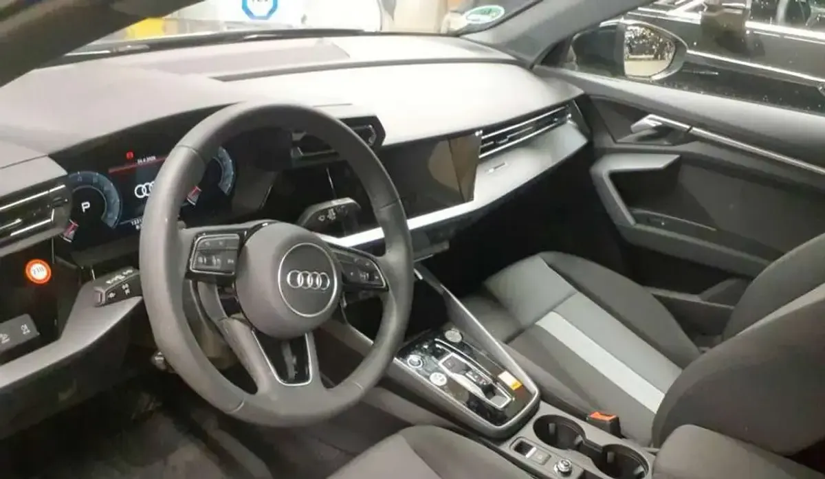 Gebraucht Audi A3 Advanced Plus 150 PS (110 kW) 2025 Mythosschwarz metallic Limousine