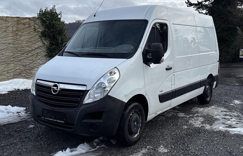 Gebraucht Opel Movano 131 PS (96 kW) 2018 Weiß Van / Kleinbus