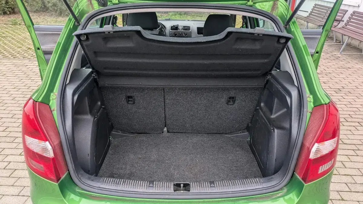 Gebraucht Skoda Fabia 85 PS (62 kW) 2012 Grün Kleinwagen
