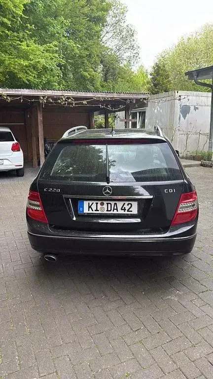 Gebraucht Mercedes 220 170 PS (125 kW) 2011 Schwarz Limousine
